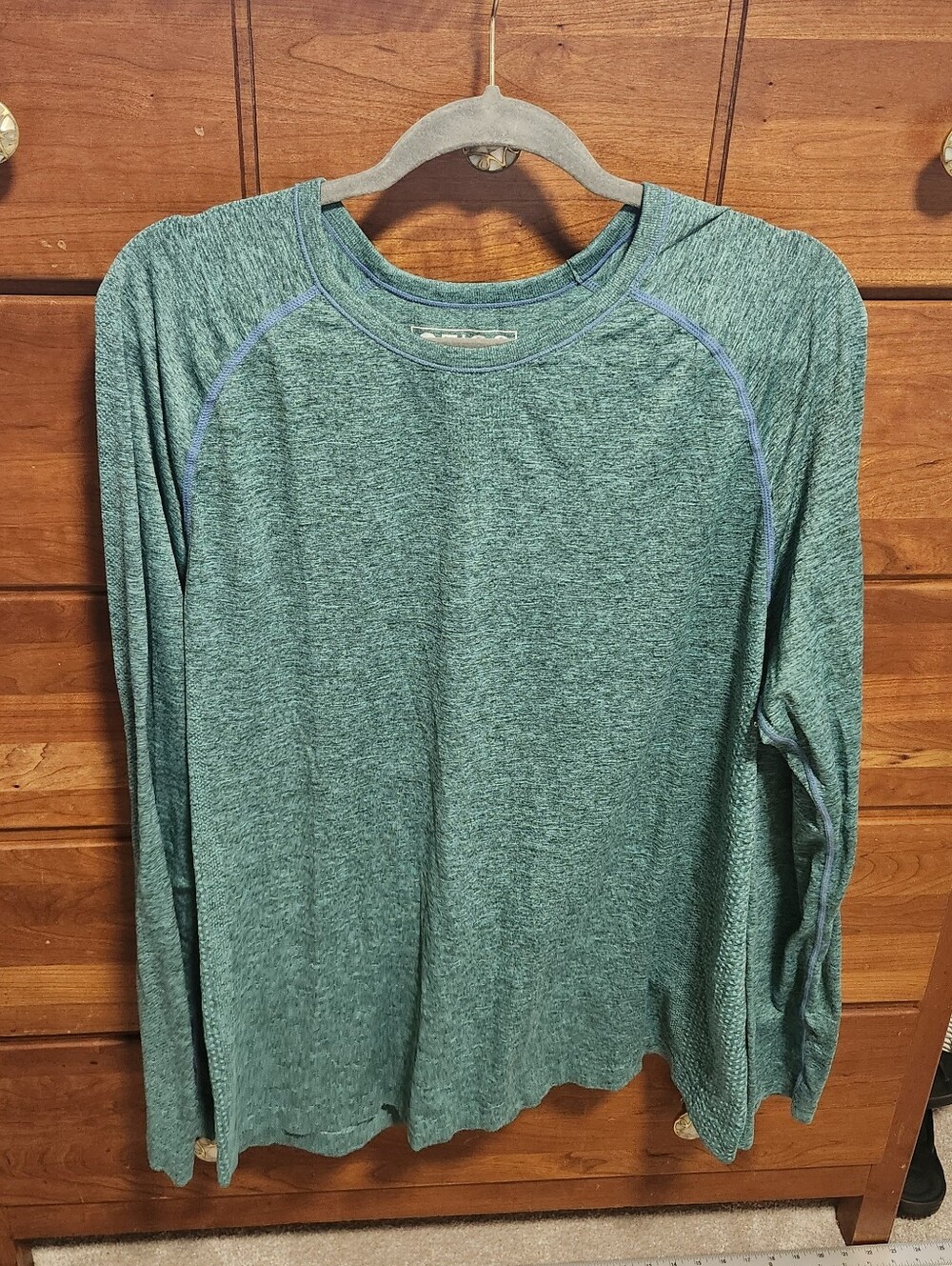 Figs Women's Long Sleeve Crew Tee in Teal